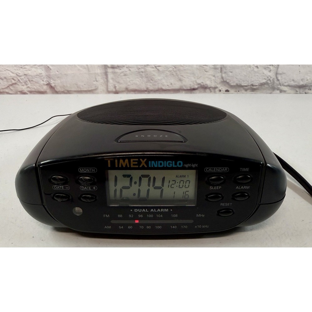 Vintage Timex Indiglo Night-Light AM/FM Radio Alarm Clock Model T433B *TESTED*